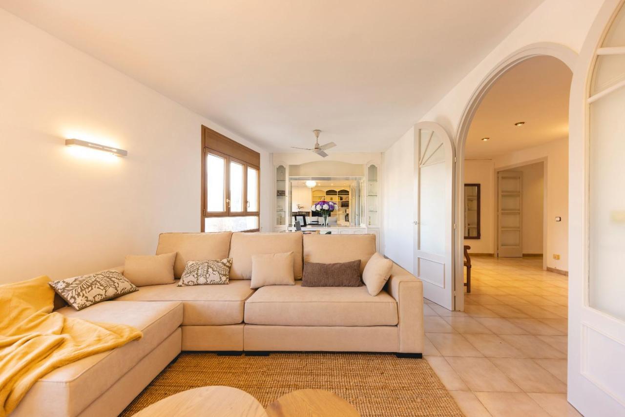 Bravissimo El Lleo, Bright 4-Bedroom Apartment ジローナ エクステリア 写真