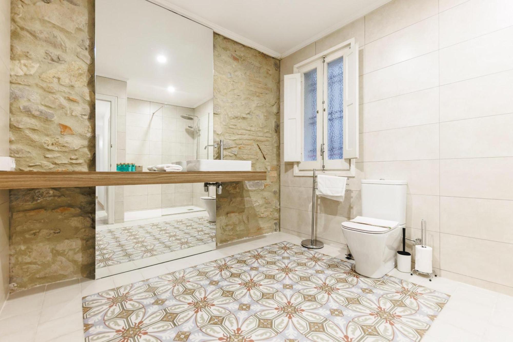 Bravissimo El Lleo, Bright 4-Bedroom Apartment ジローナ エクステリア 写真